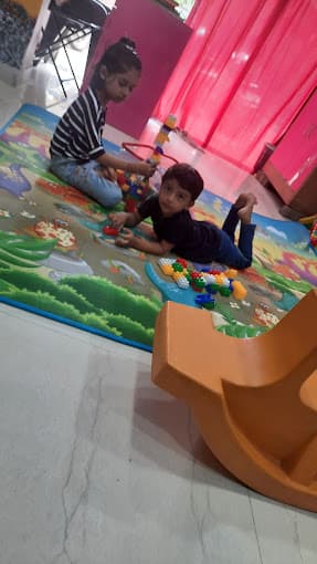 Peekaboo Rainbow International pre-school photo 2