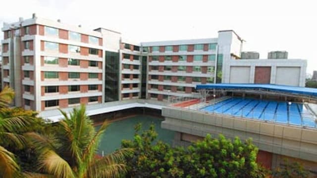 Ecole Mondiale World School gallery image 3