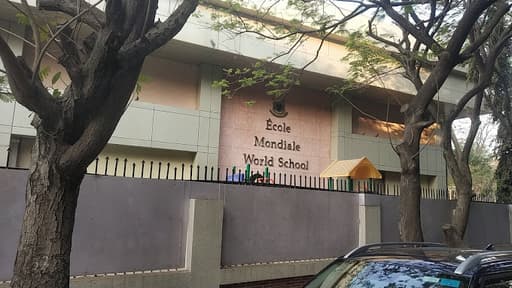 Ecole Mondiale World School gallery image 3