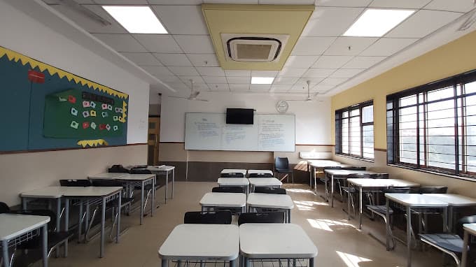 Universal MSG-SGKM College of Arts Science & Commerce photo 9