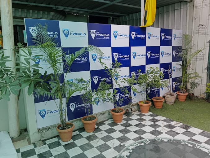 THE i-WORLD School Nipania photo 2