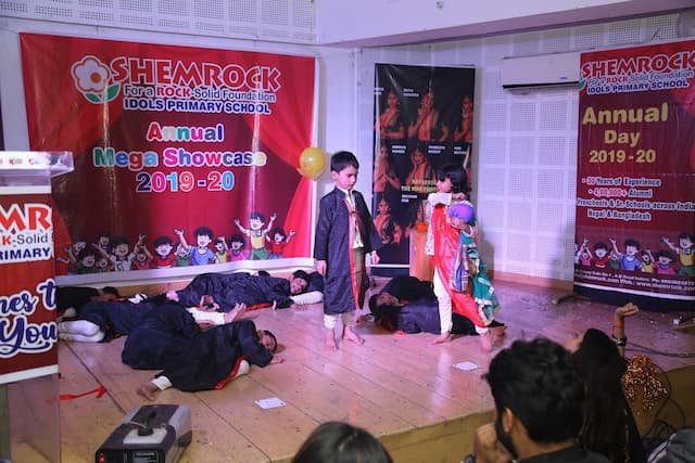 Shemrock Idols Primary School gallery image 3