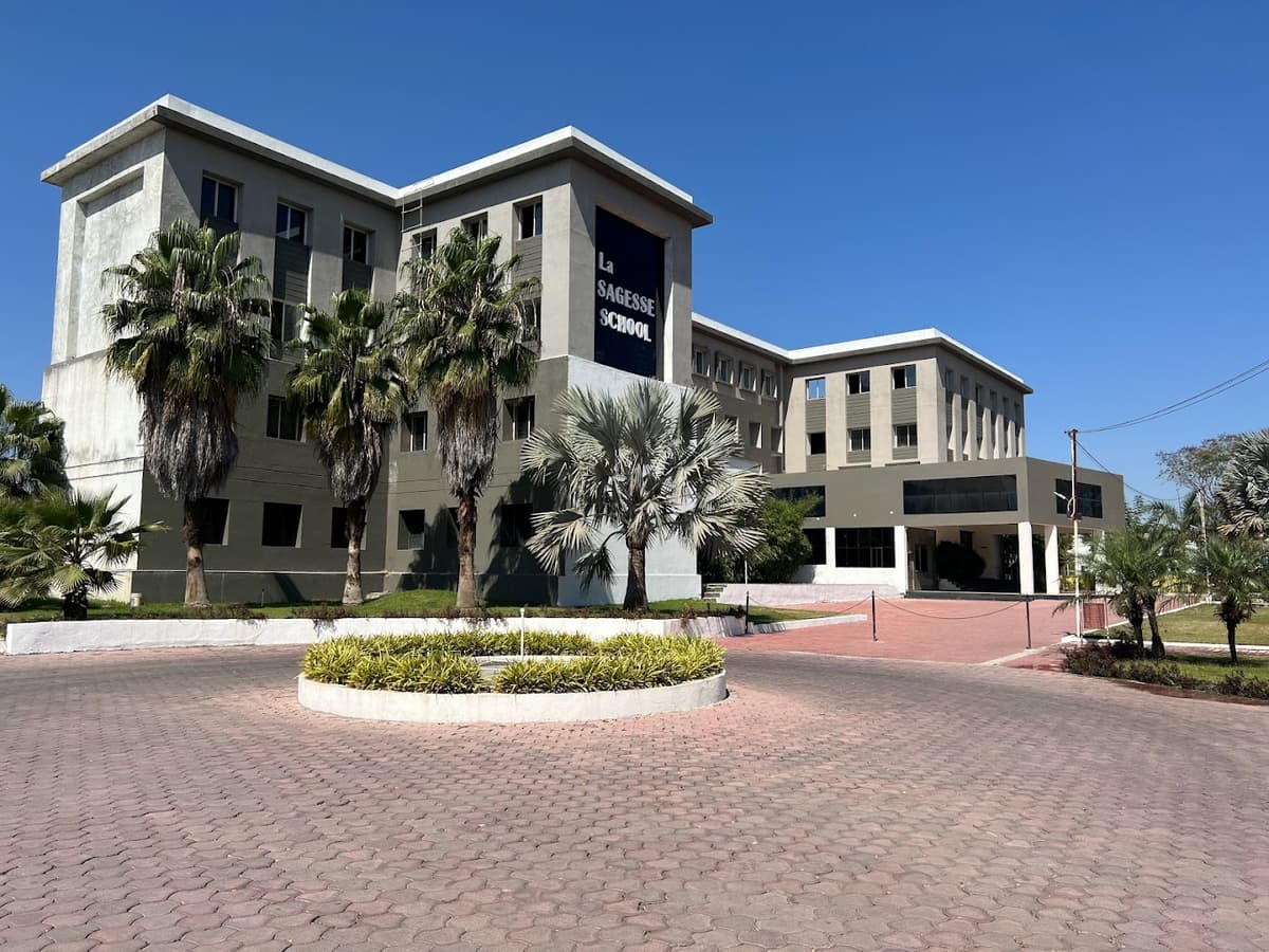 La Sagesse Academy Limbodi photo 2