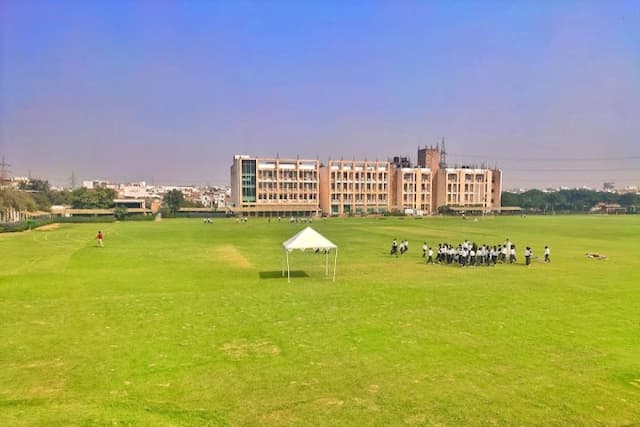 Neerja Modi School gallery image 1