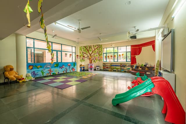 Delhi Public school gallery image 3
