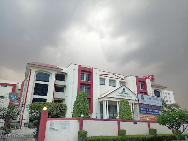 Vardhman international school gallery image 2