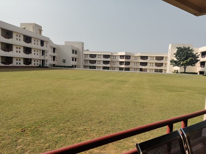 Rukmani Birla Modern School photo 2