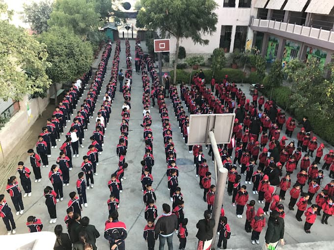 AIS School photo 2