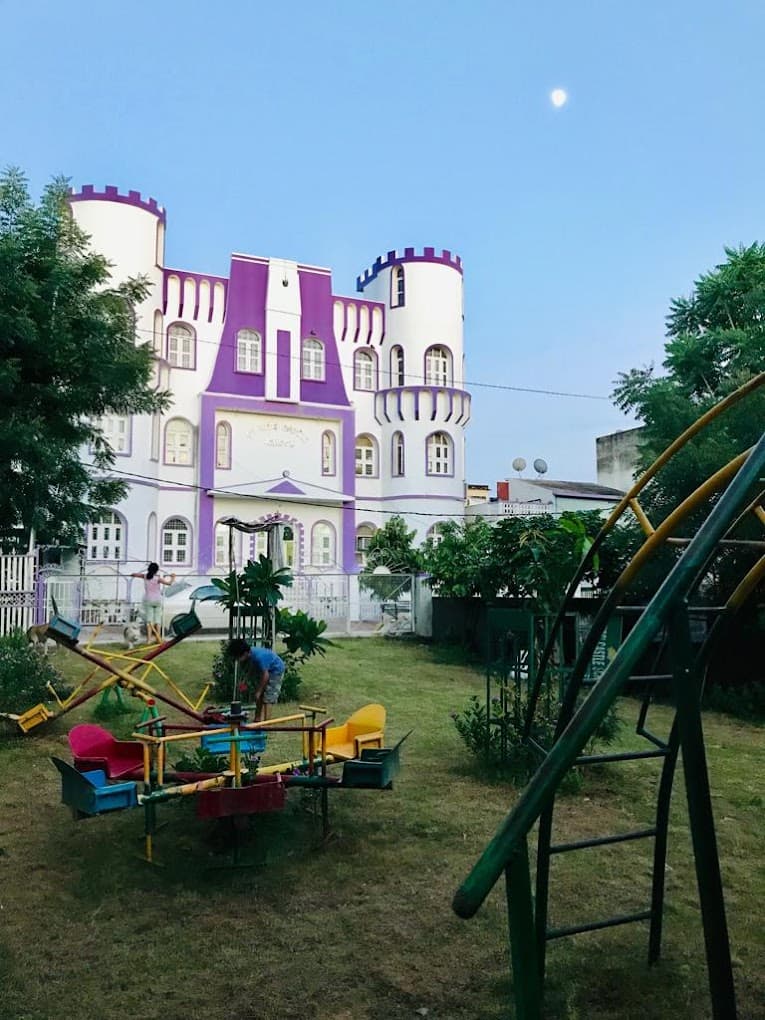 DE Kids Castle School photo 3