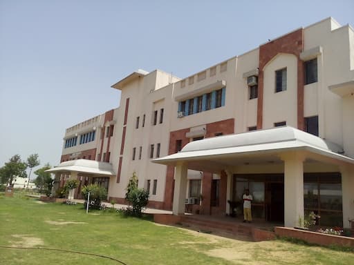 Springdales School gallery image 1