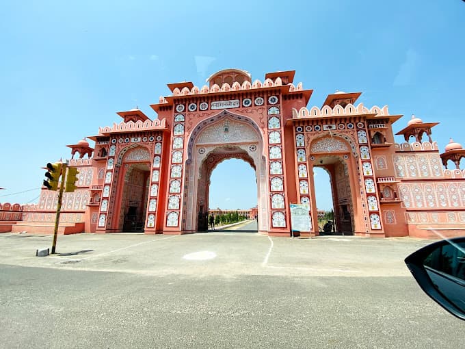 Bhawani Niketan Sr. Sec. School Sikar Road photo 2