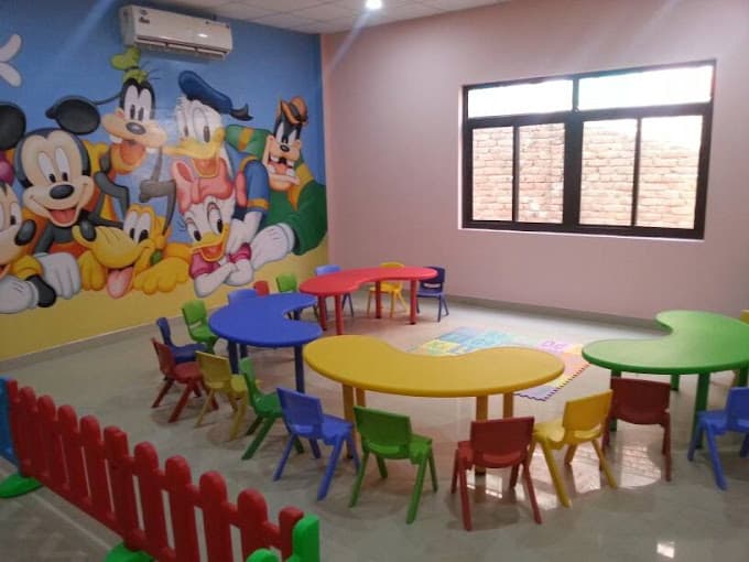 Saint James Public School photo 2