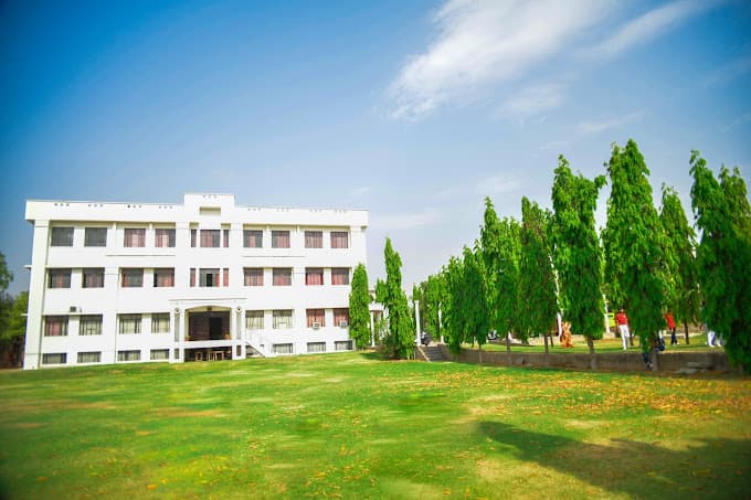 India Overseas School photo 1