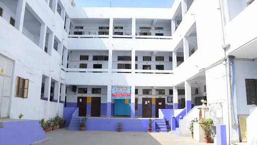MN Modern Public Senior Secondary School gallery image 1