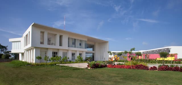 Redbridge International Academy gallery image 1