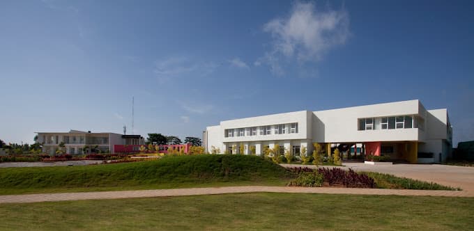 Redbridge International Academy photo 2