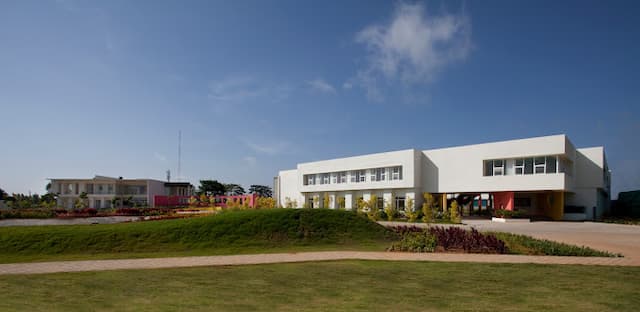 Redbridge International Academy gallery image 3