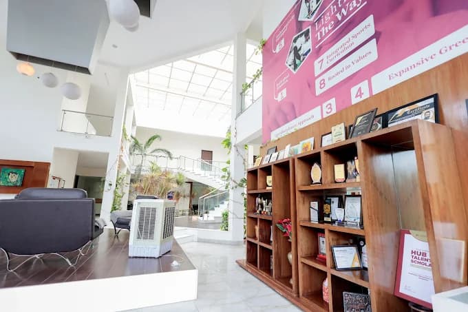 Redbridge International Academy Begur photo 3