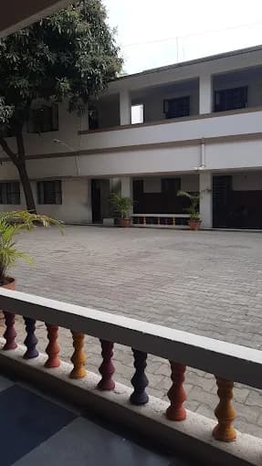 LCR English School Yashwantapura photo 9
