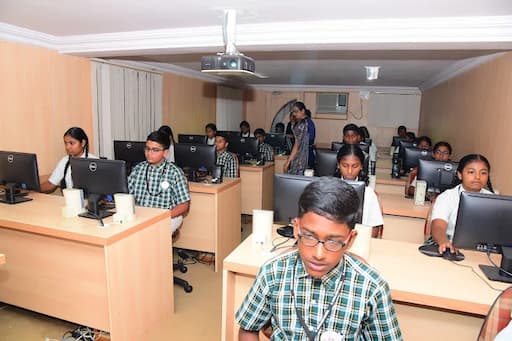 B Mona High School gallery image 7