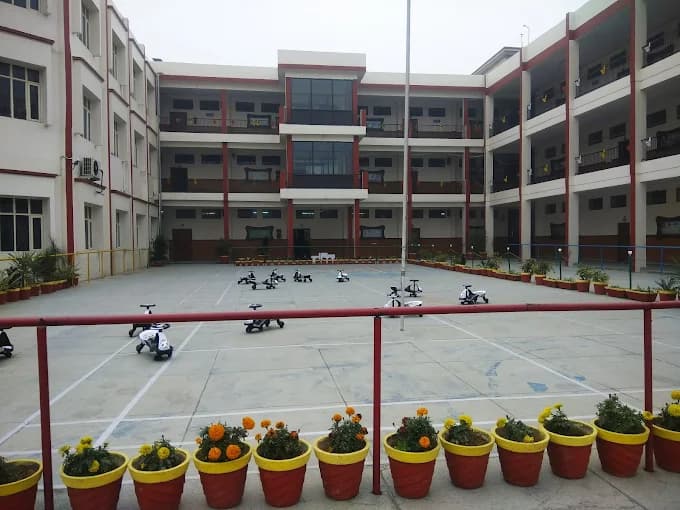 New Happy Public school  Bilaspur photo 1