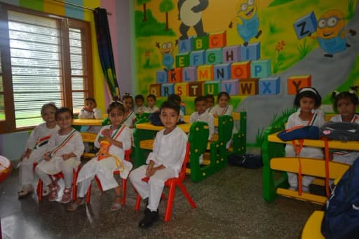 Green Hedges School gallery image 1