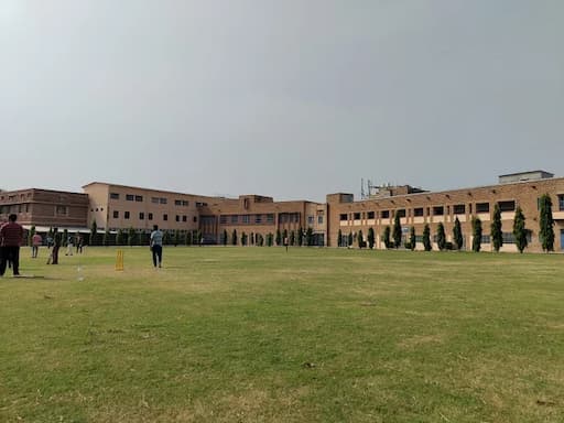 Shri Maheshwari Sr. Sec. School gallery image 3
