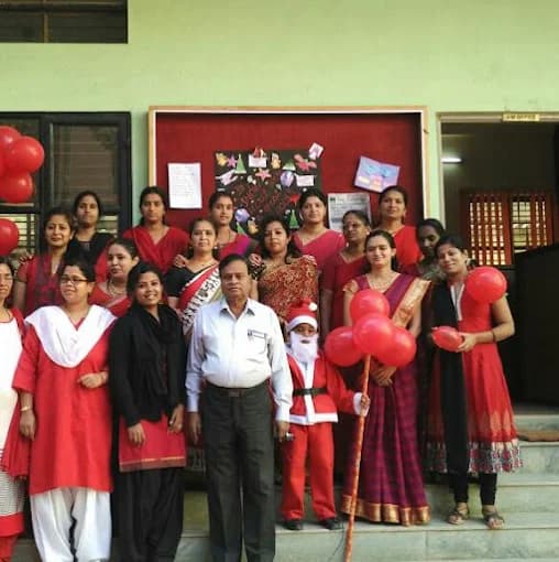 P N S School gallery image 9