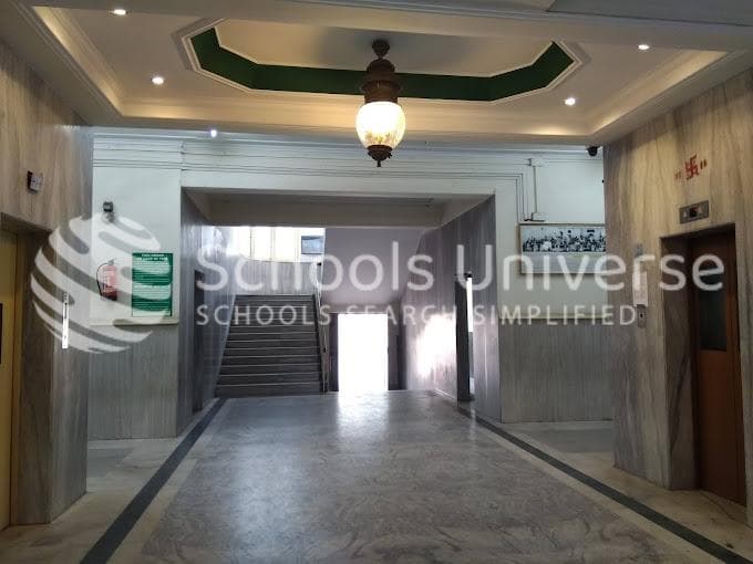 Lakshmipat Singhania Academy Alipore photo 2