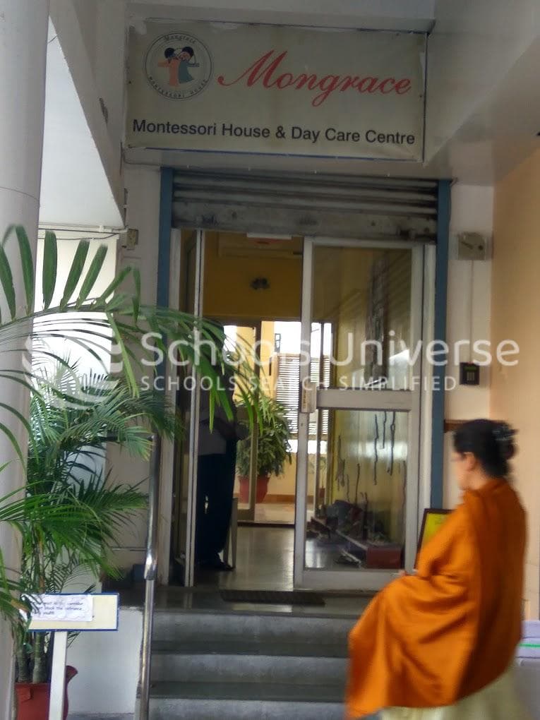 Mongrace Montessori House Newtown photo 3