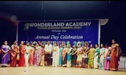 Wonderland Creche, Drove Lane, Kolkata, School Logo Wonderland Creche, Drove Lane, Kolkata, School Logo