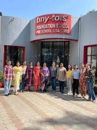 Tiny Tots Foundation School Sector 4 photo 1