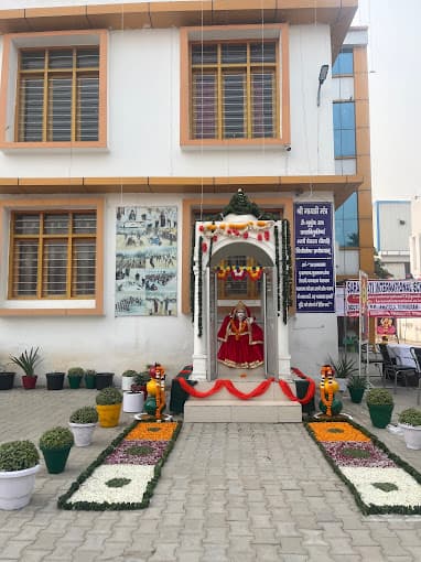 Saraswati High School Begumpur photo 3