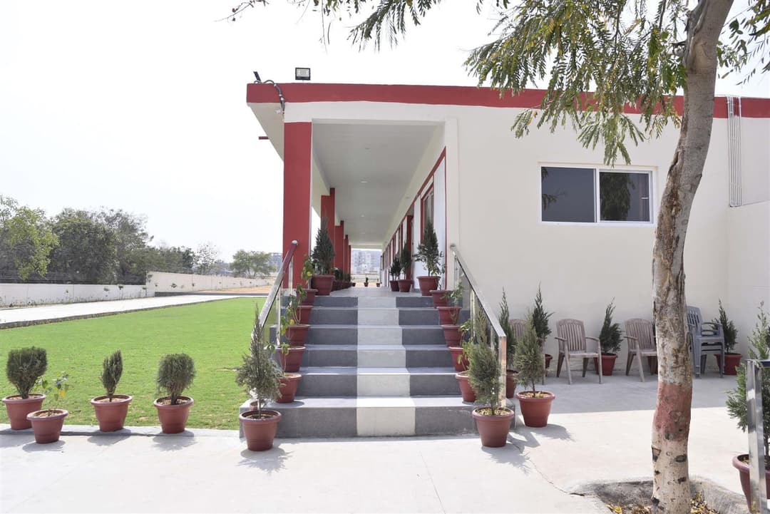 Sheetla Vidya Niketan Naurangpur photo 1