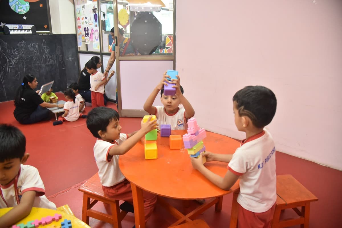 KET Public School photo 1