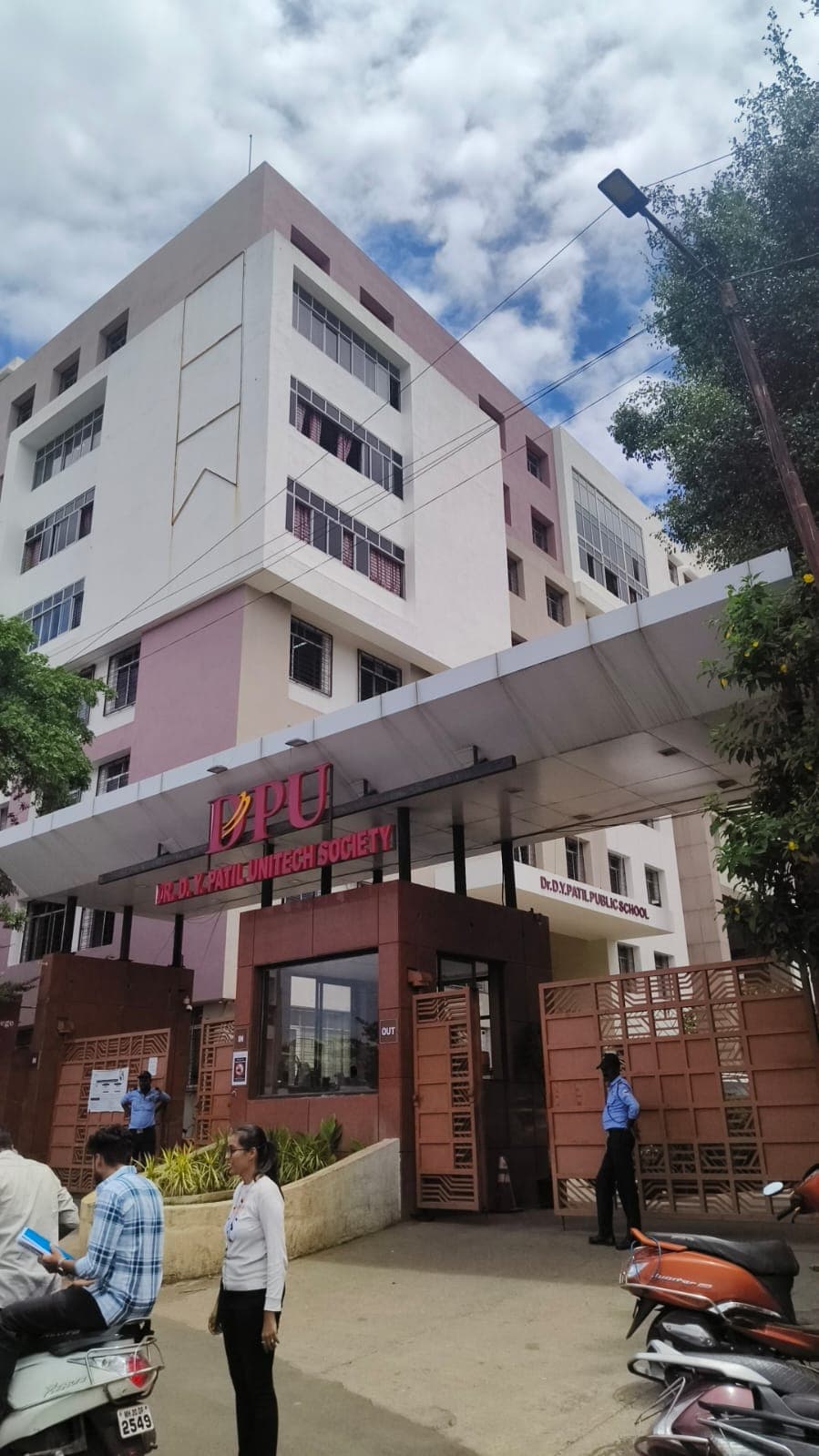 D Y Patil World School photo 4