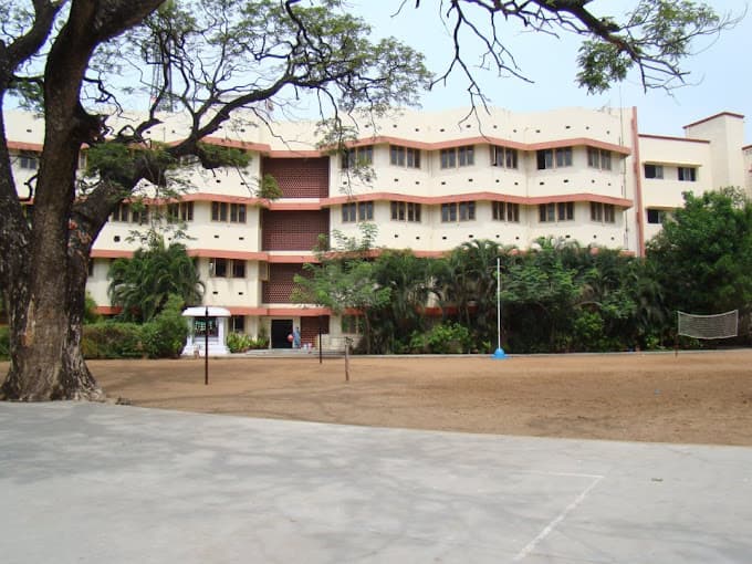 Sindhi Model School Kellys photo 2