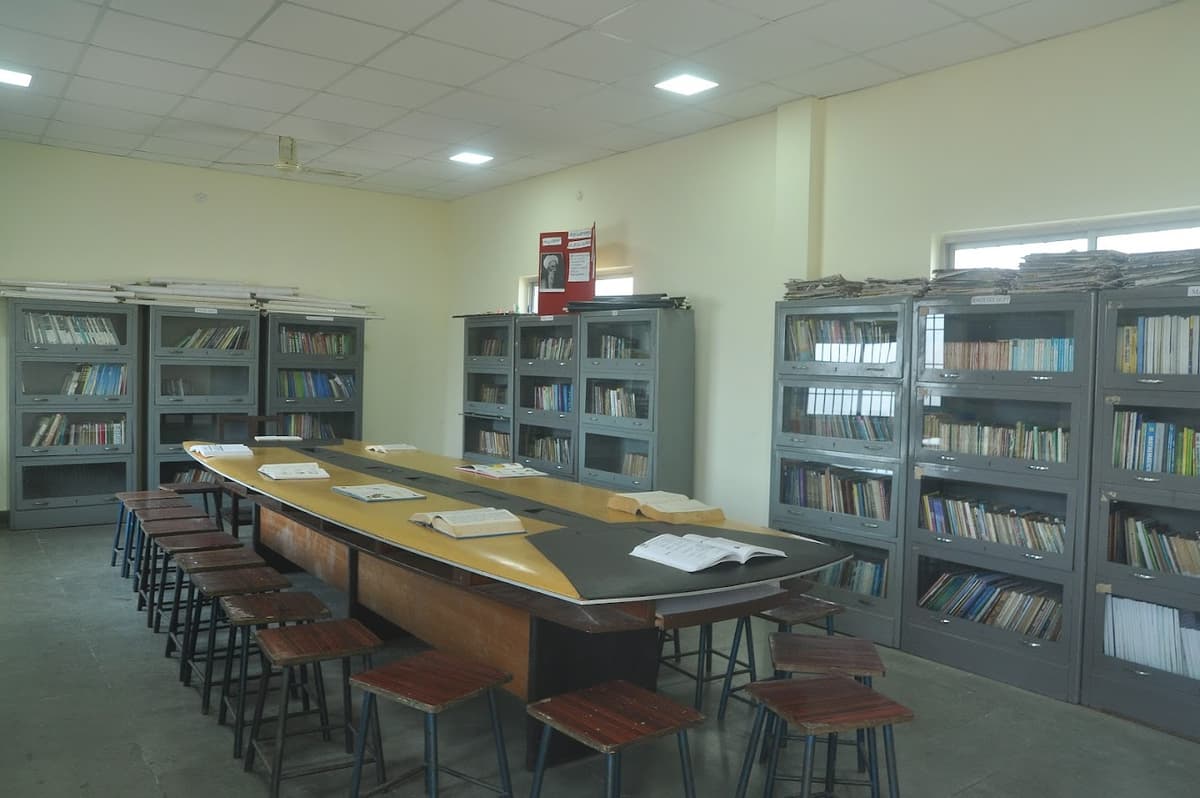 SRM Nightingale Matriculation Higher Secondary School West Mambalam photo 4