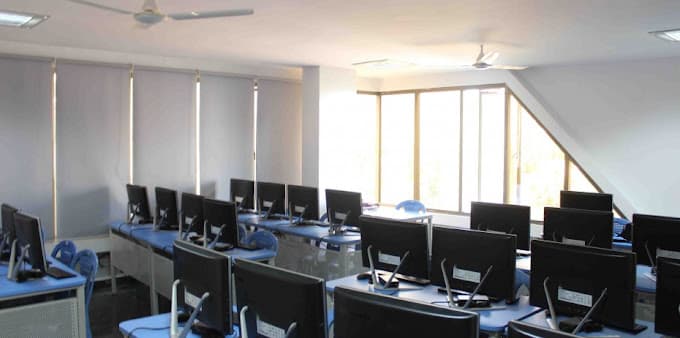 Iqbalia School Jubilee Hills photo 1