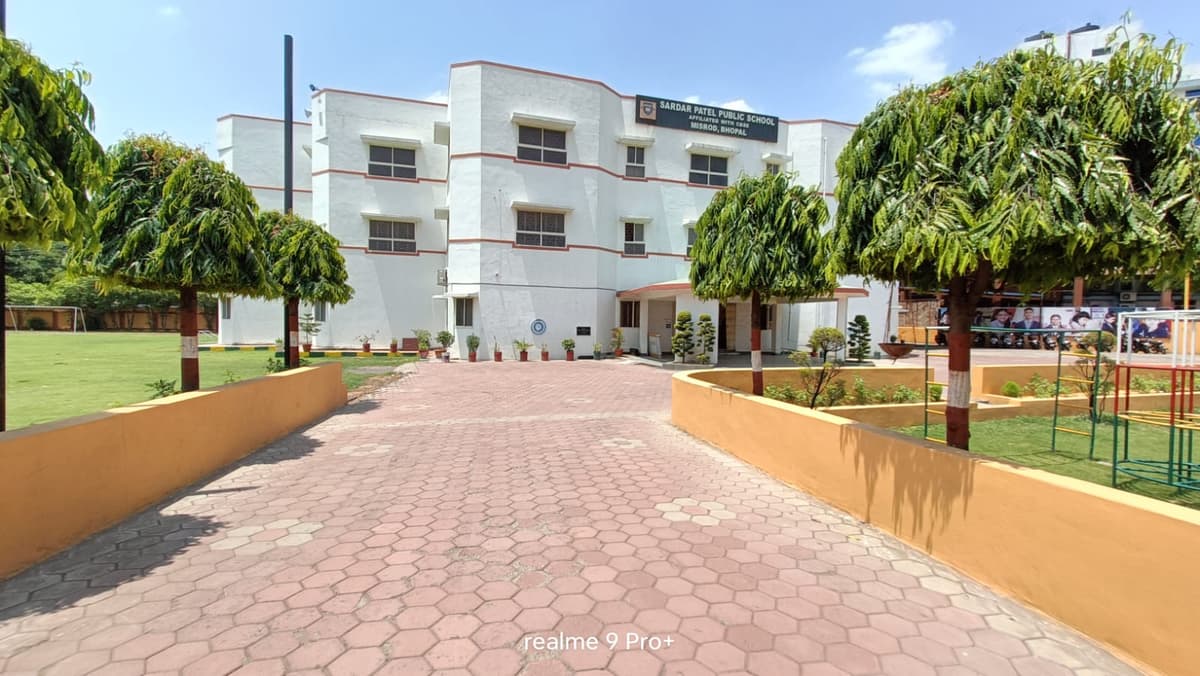 Sardar Patel Public School photo 3