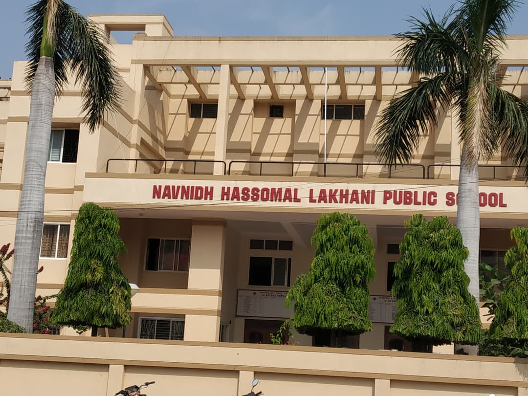 Navnidh Hassomal Lakhani Public School photo 1
