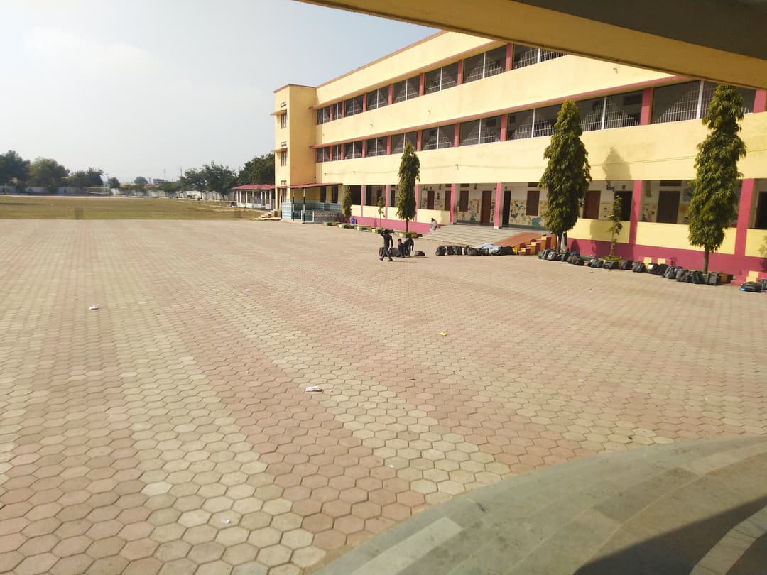 Holy Cross Sr. Sec. School photo 4