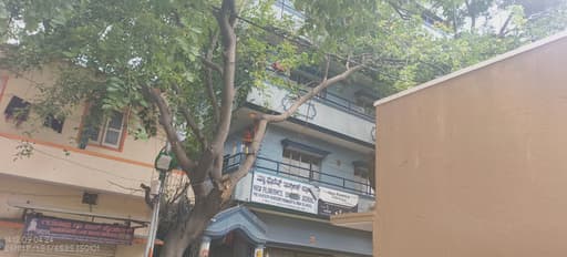 New Florence English School gallery image 3