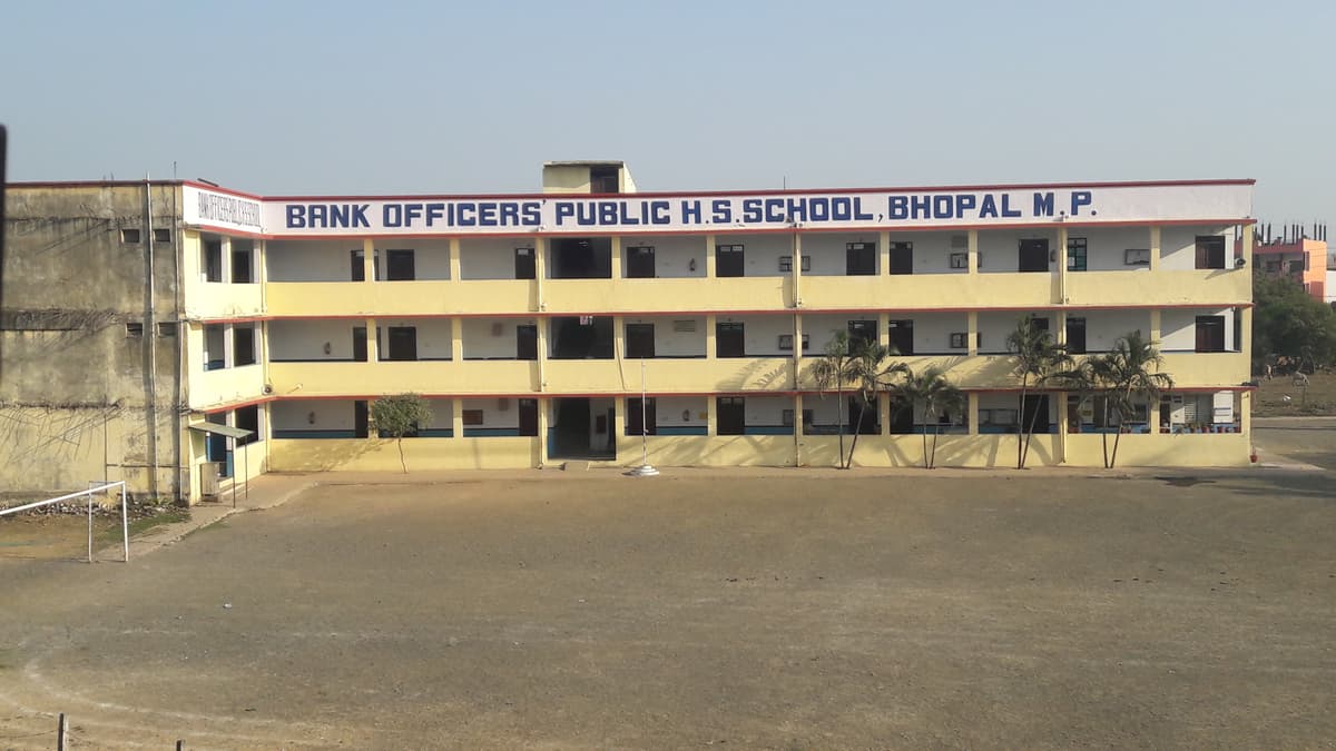 Bank Officers Public H.S. School photo 4