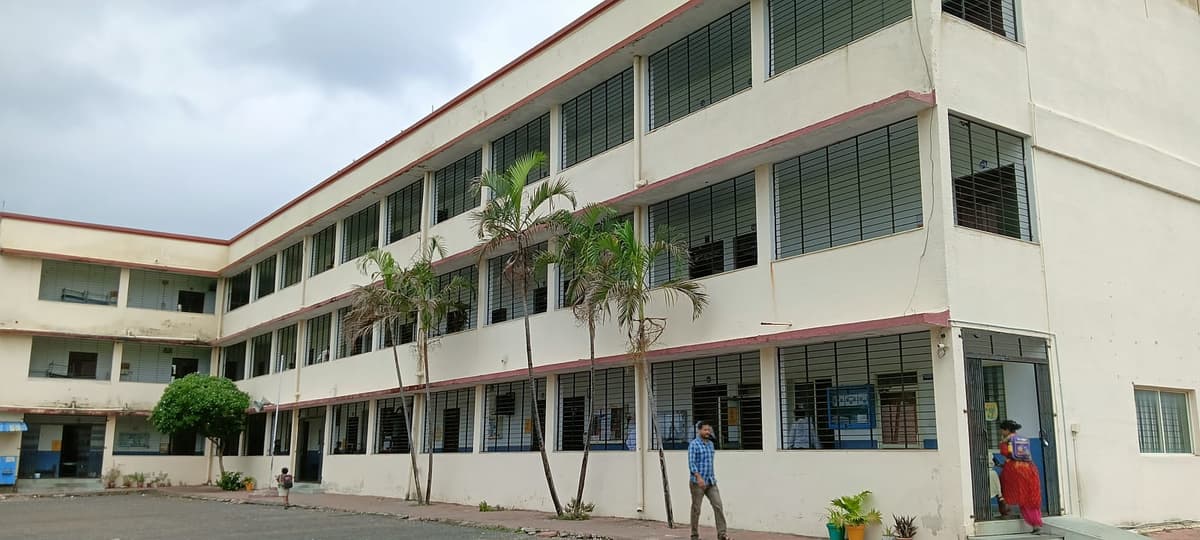 Bank Officers Public H.S. School photo 6