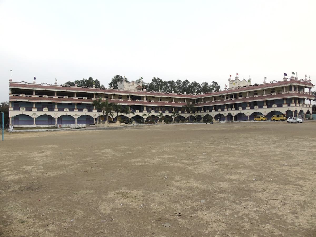 Sant Sri Asaramji Bapu Gurukul Gandhinagar photo 3
