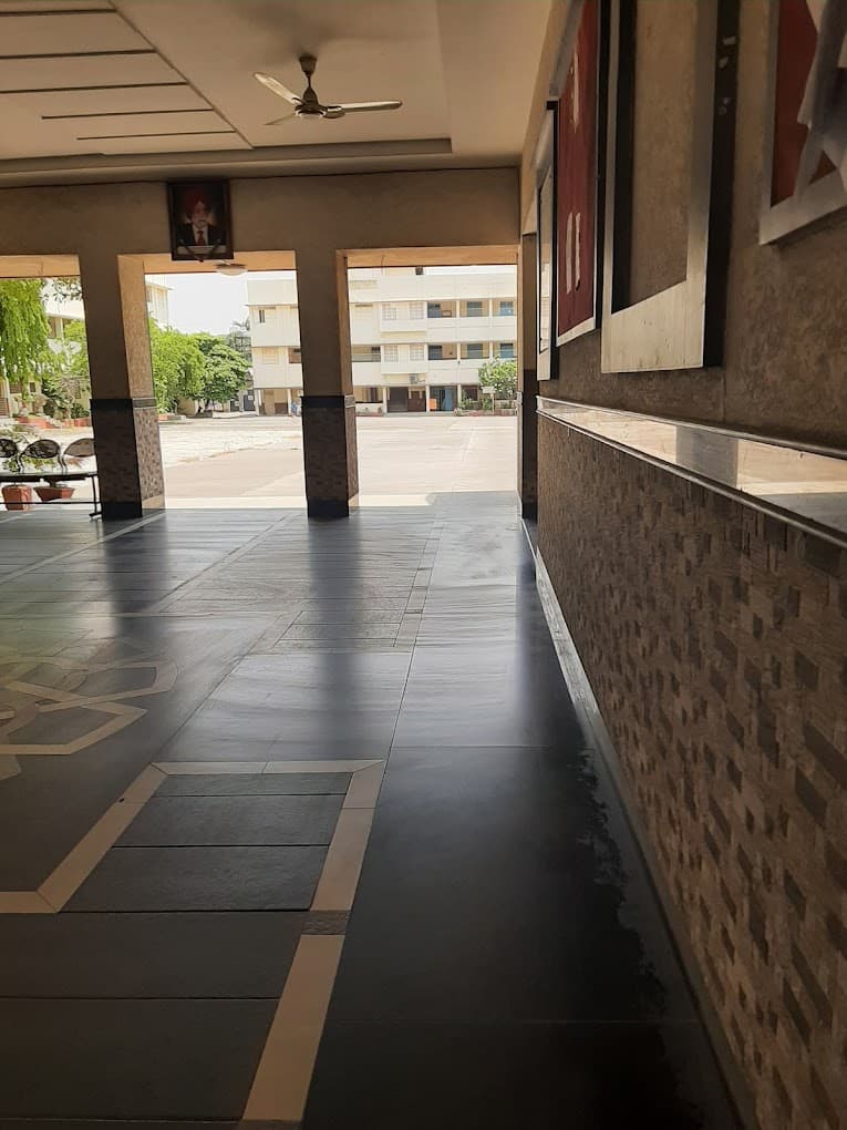 Gurunanak Vidhyalaya photo 3