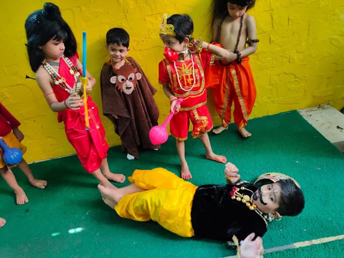 The Tree House Play Group & Nursery Khar danda photo 10