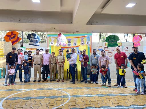 Humming Birds gallery image 9