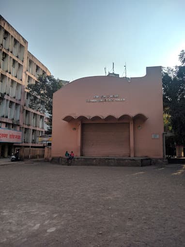 Lokmanya Tilak English High School gallery image 3